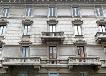 Edificio all\'aperto - Bilocale Via Leopardi
 
21, Milano - foto 1