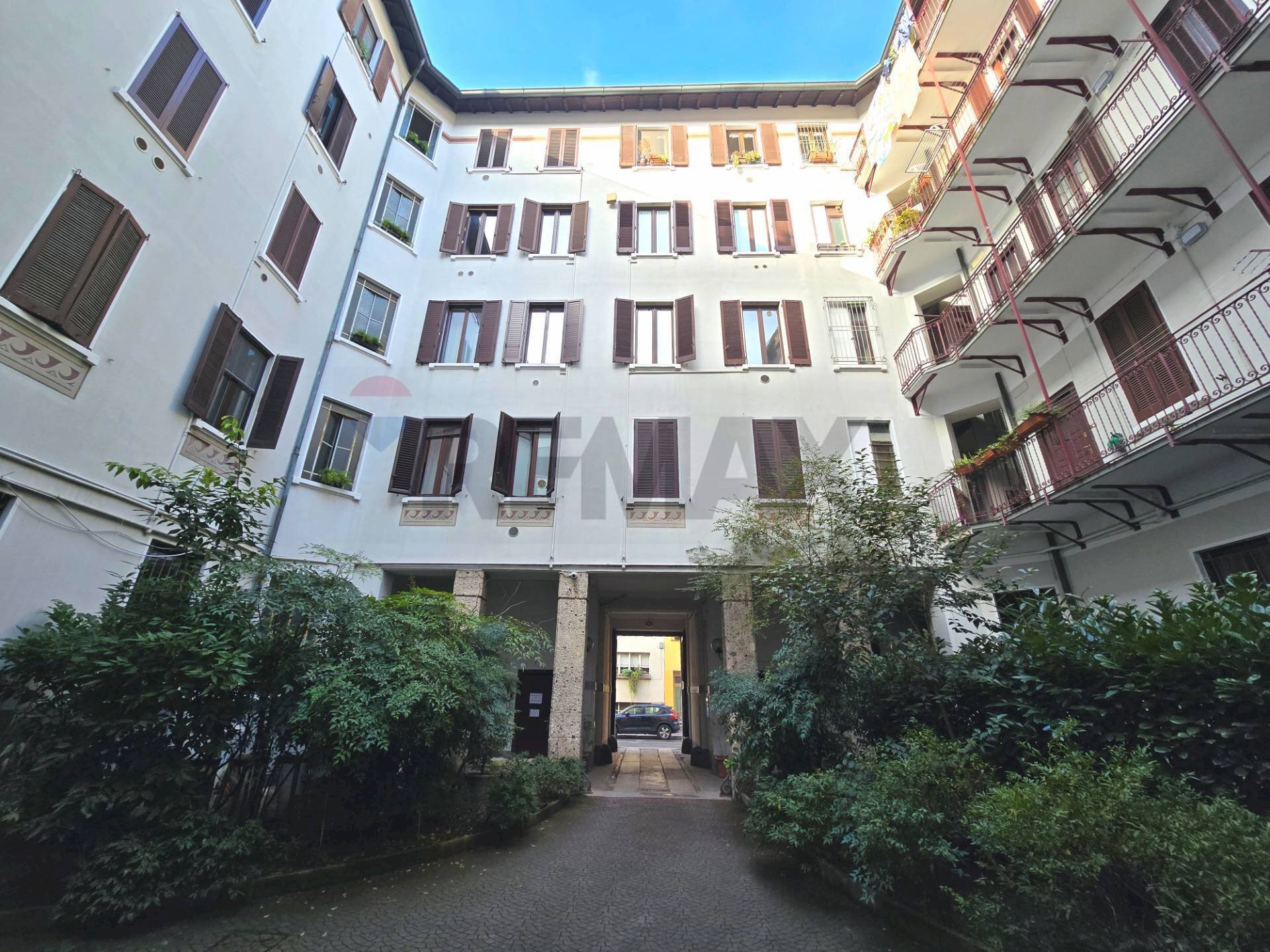 Edificio all\'aperto - Two-room apartment Via Cola Montano
 
6, Milano - photo 1