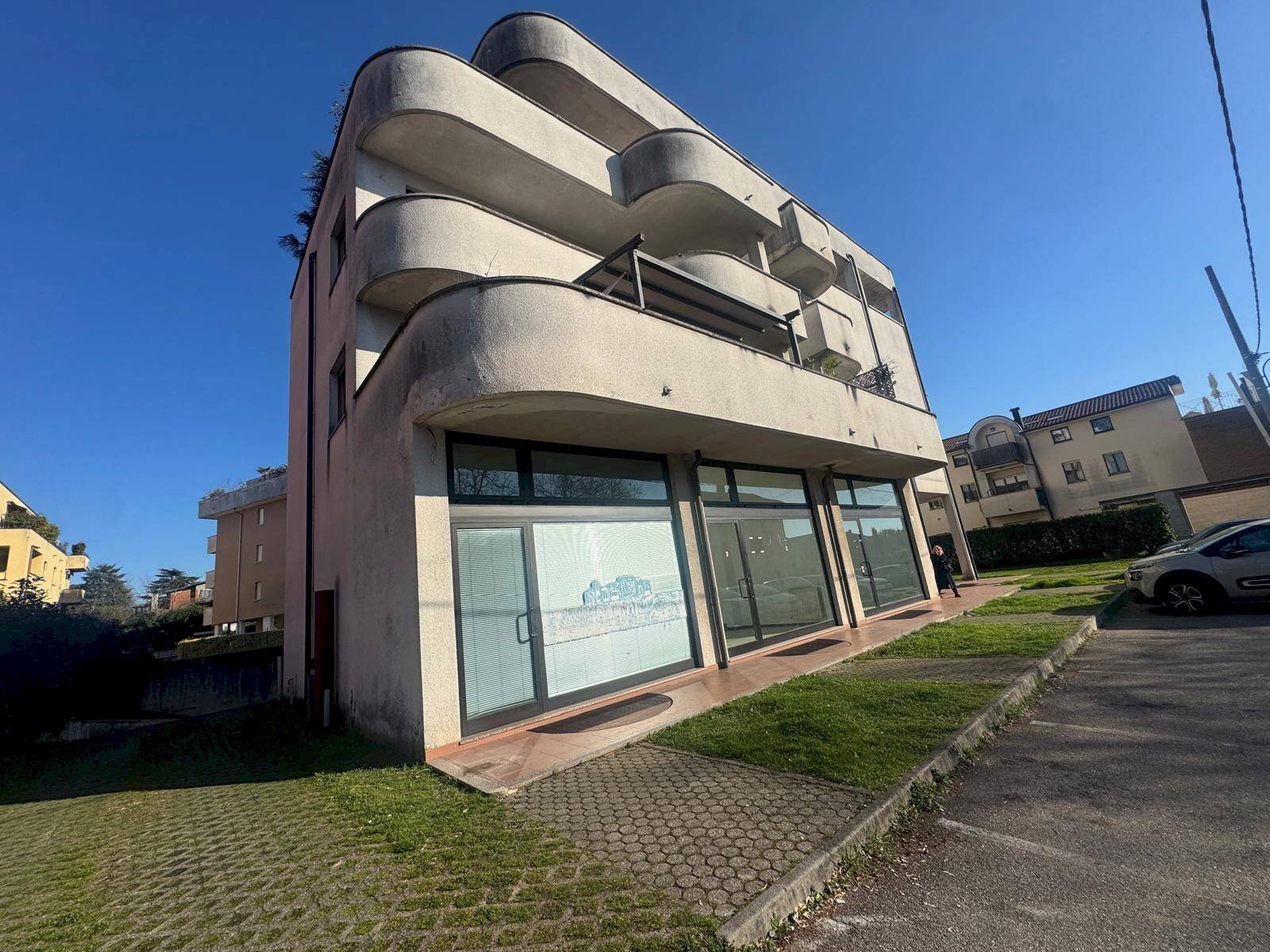 Foto 2 - Commercial Premises Via Roma
50, Cardano al Campo - photo 2