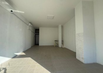 Foto 4 - Locale Commerciale Via Roma
50, Cardano al Campo - foto 4