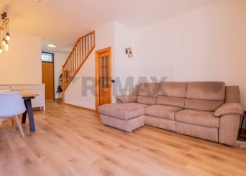 Sala da pranzo - Casa semi indipendente Via Filippo Turati
 
100, Monterotondo - foto 9