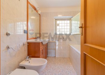 Bagno - Casa semi indipendente Via Filippo Turati
 
100, Monterotondo - foto 27