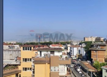 Edificio all\'aperto - Bilocale Via Leonardo Bianchi
 
1, Napoli - foto 3