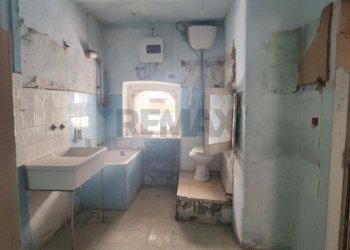 Bagno - Bilocale Via Leonardo Bianchi
 
1, Napoli - foto 11