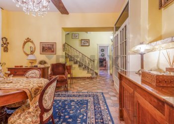 Hall / corridoio - Casa semi indipendente Strada Bassa Nuova
 
145, Parma - foto 19