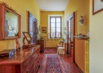 Hall / corridoio - Casa semi indipendente Strada Bassa Nuova
 
145, Parma - foto 27