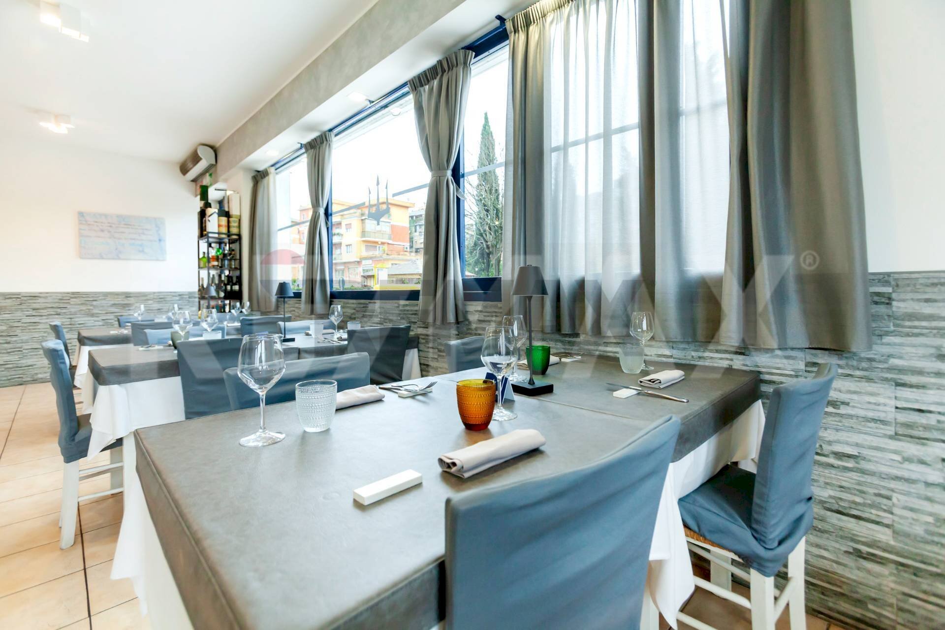 Sala da pranzo - Commercial Activity Via Di Pietralata
 
189, Roma - photo 3