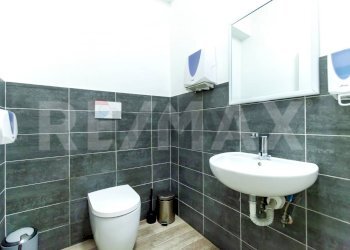 Bagno - Commercial Activity Via Di Pietralata
 
189, Roma - photo 20