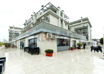 Edificio all\'aperto - Commercial Activity Via Di Pietralata
 
189, Roma - photo 28