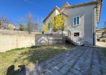 Foto 1 - Casa indipendente Via cascioni
 
4, Sant'Omero - foto 1