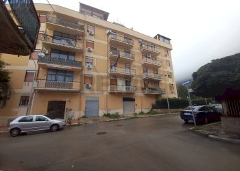 Edificio all\'aperto - Quadrilocale VIA VALENTINO MAZZOLA
 
5900, Capaci - foto 28