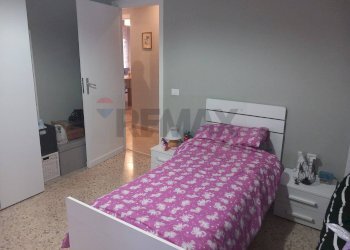 Camera / camera da letto - Quadrilocale VIA VALENTINO MAZZOLA
 
5900, Capaci - foto 37