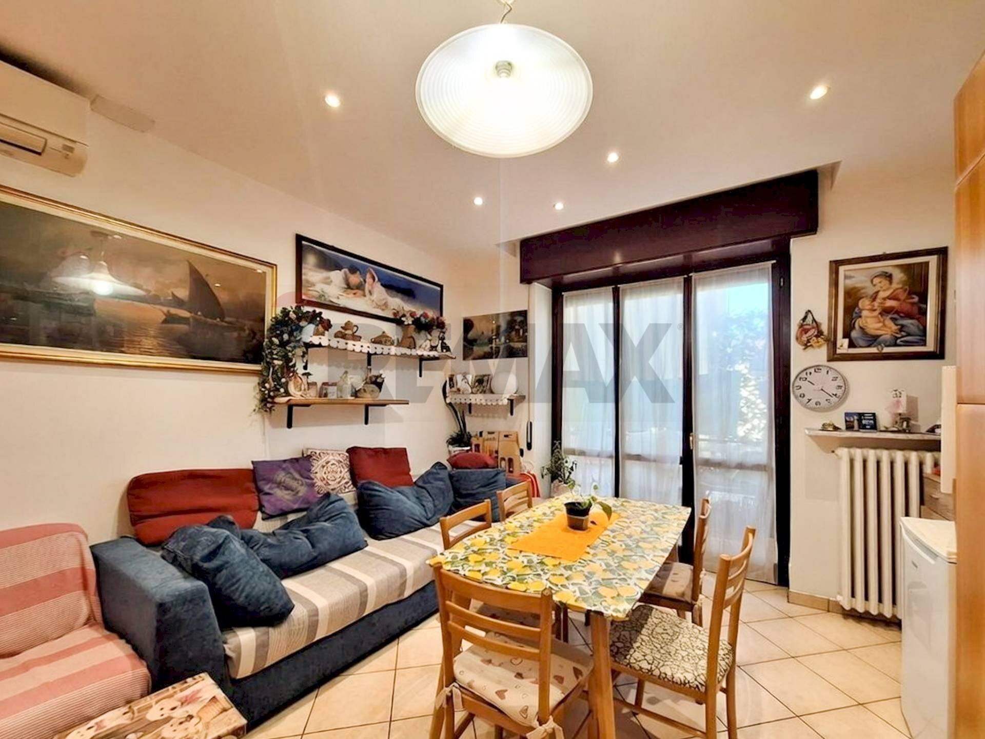 Sala da pranzo - Three-room apartment Via Carducci
15, Cairate - photo 2