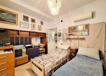 Camera / camera da letto - Trilocale Via Carducci
 
15, Cairate - foto 5