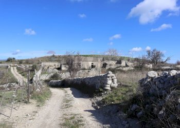 Vista delle montagne - Rustico C.da Scorsonara
 
snc, Ragusa - foto 4