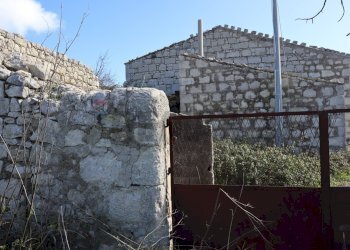 Edificio all\'aperto - Rustico C.da Scorsonara
 
snc, Ragusa - foto 8