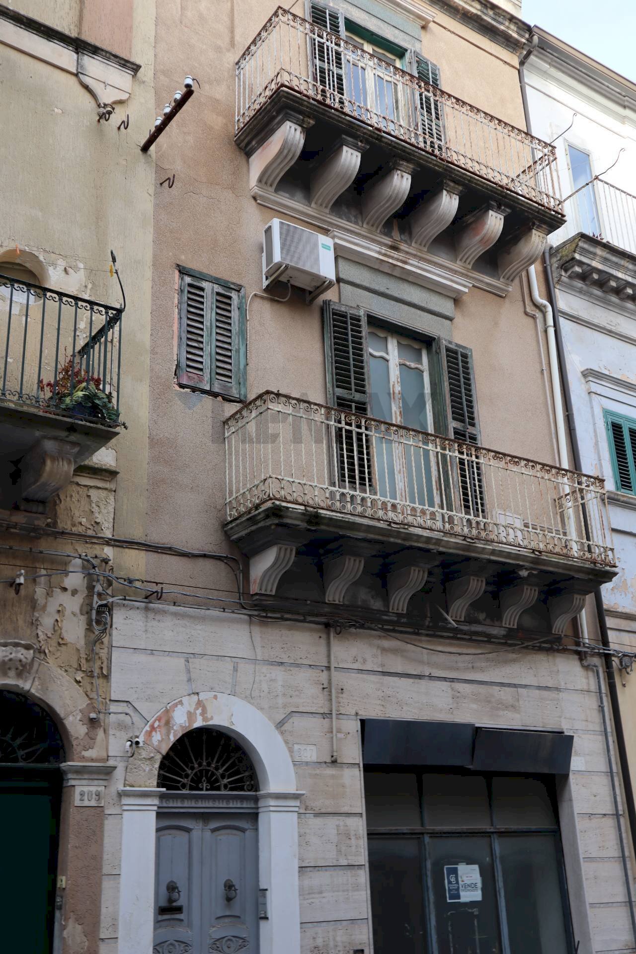 Edificio all\'aperto - Casa indipendente corso Vitt.Veneto
207, Ragusa - foto 2
