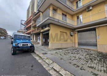 Edificio all\'aperto - Locale Commerciale v.le dei Platani
24, Ragusa - foto 8