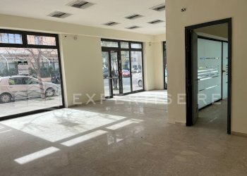 Foto 10 - Locale Commerciale Via Libertà
 
17, Pollina - foto 10