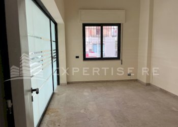 Foto 11 - Locale Commerciale Via Libertà
 
17, Pollina - foto 11