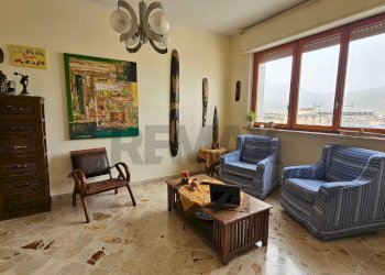 Soggiorno - Appartamento Viale della regione siciliana Nord Ovest
 
2551, Palermo - foto 1