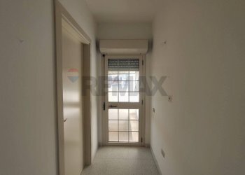 Hall / corridoio - Casa indipendente Cellino San Marco - foto 8