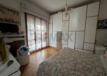 Camera / camera da letto - Villa via salvo d'acquisto
 
6, Pandino - foto 15