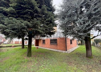 Giardino - Villa via salvo d'acquisto
 
6, Pandino - foto 22