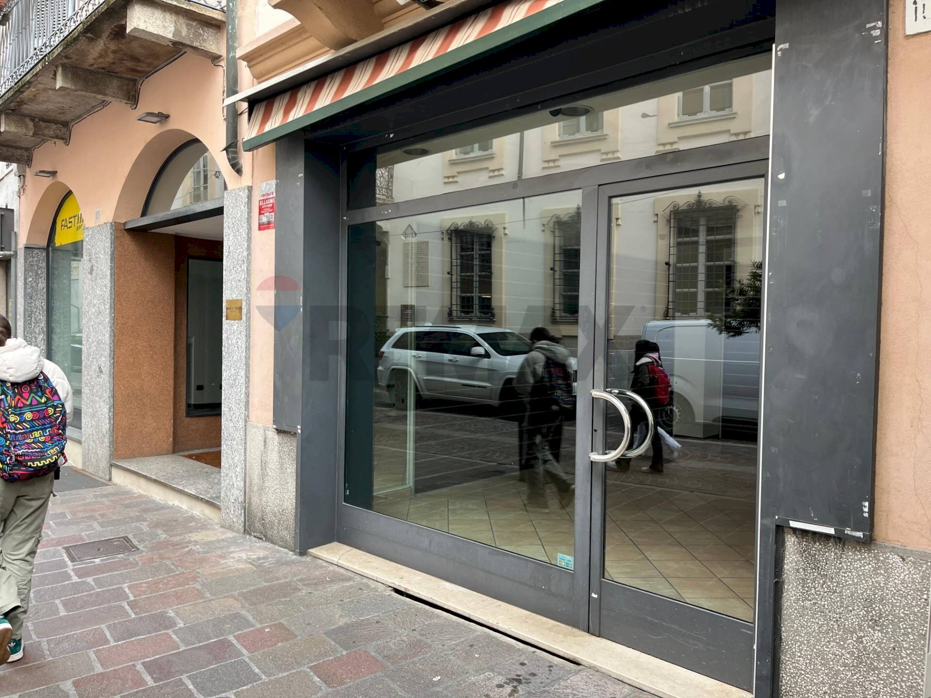 Edificio all\'aperto - Negozio Corso Roma
 
107, Lodi - foto 1