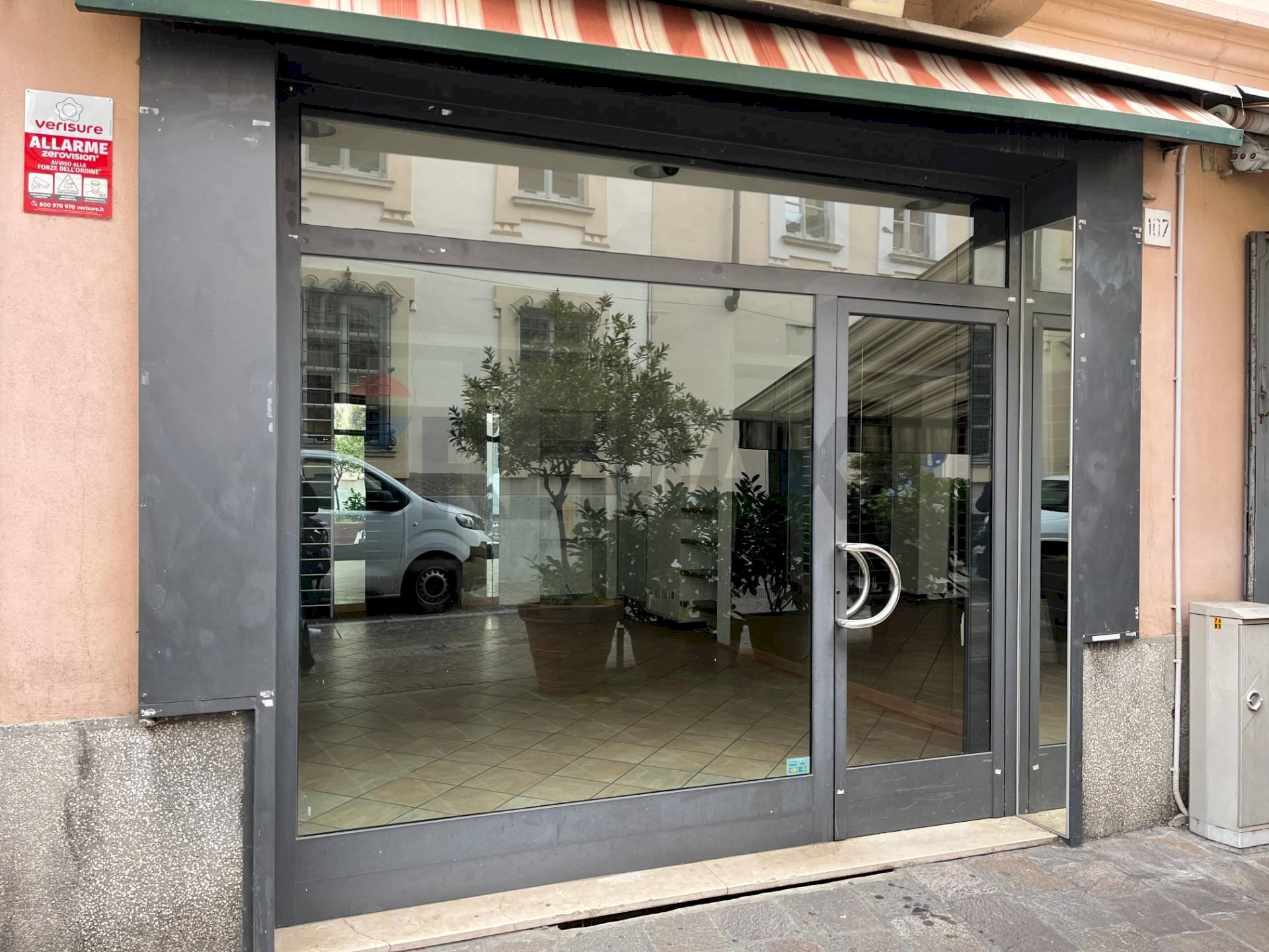 Edificio all\'aperto - Negozio Corso Roma
 
107, Lodi - foto 2