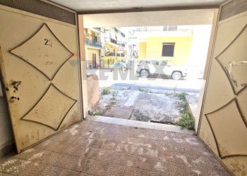 Stanza vuota - Locale Commerciale Via Lazio
 
26, Capaci - foto 5