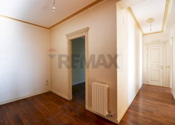 Stanza vuota - Trilocale Via Genova
 
41, Gravina in Puglia - foto 16