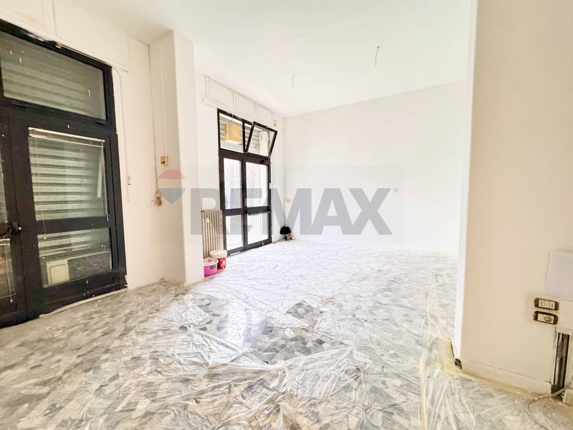 Stanza vuota - Commercial Premises Piazza Carlo Alberto Dalla Chiesa
 
78, Parma - photo 2