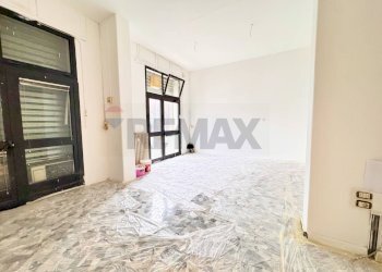 Stanza vuota - Commercial Premises Piazza Carlo Alberto Dalla Chiesa
78, Parma - photo 2