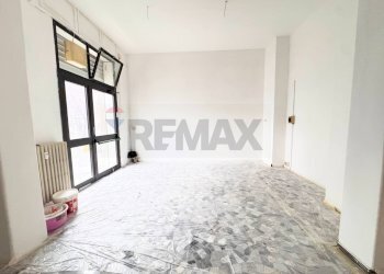 Stanza vuota - Commercial Premises Piazza Carlo Alberto Dalla Chiesa
78, Parma - photo 5