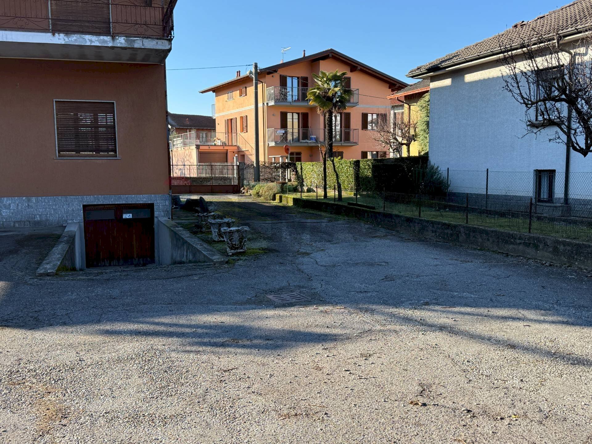 Edificio all\'aperto - Villa via Manzoni
19, Brebbia - foto 3