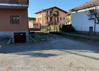 Edificio all\'aperto - Villa via Manzoni
 
19, Brebbia - foto 3