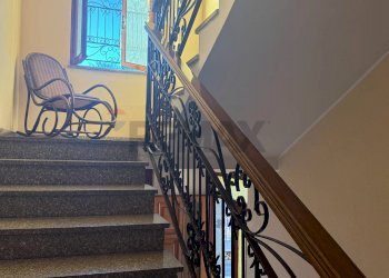 Scale - Villa via Manzoni
 
19, Brebbia - foto 5