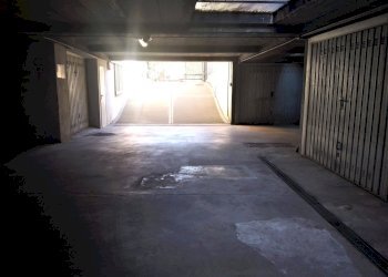 garage - Two-room apartment Via Circonvallazione
 
30, Pecetto Torinese - photo 19