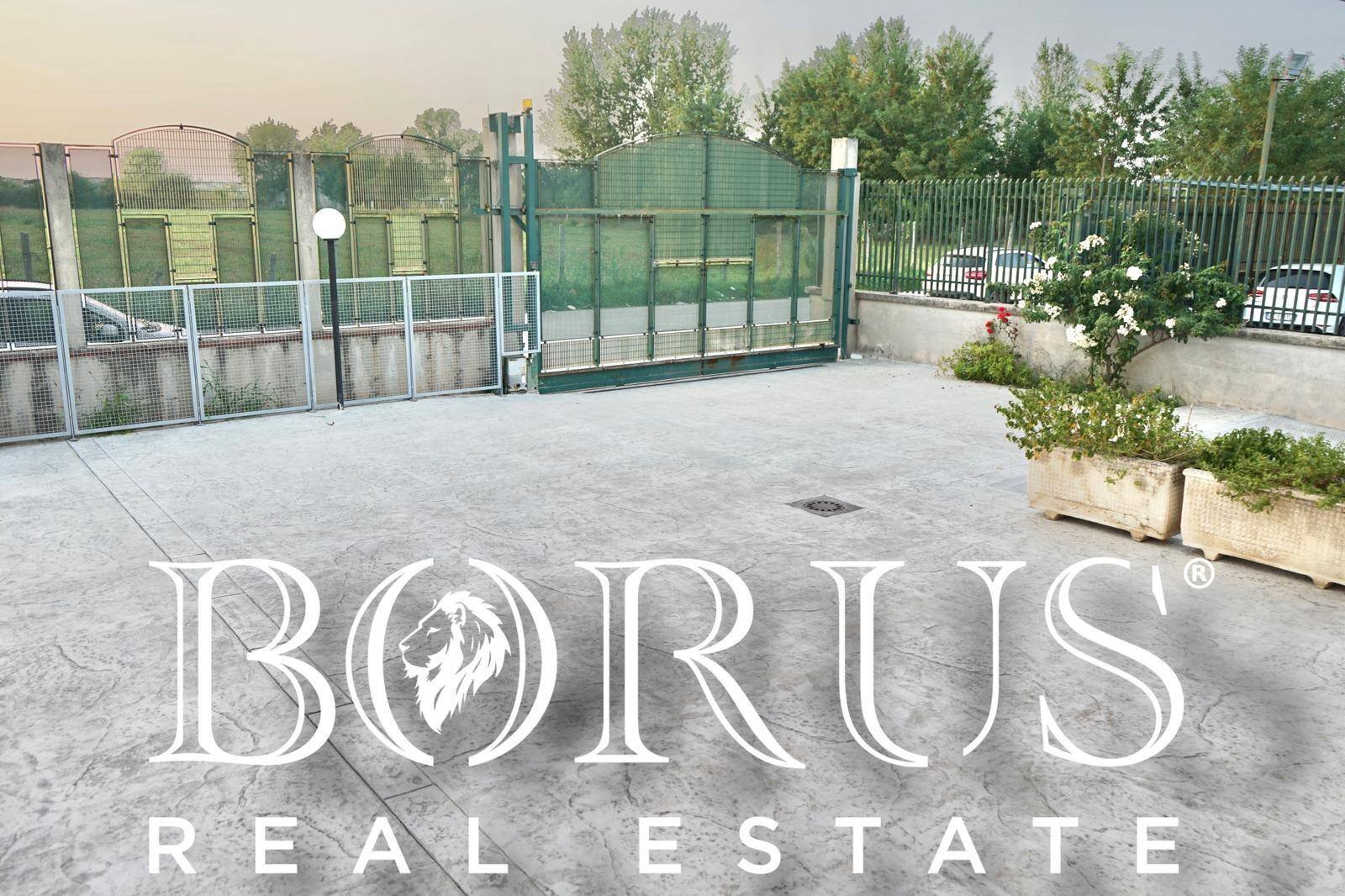 Foto 1 - Locale Commerciale Viale della libertà, Gricignano di Aversa - foto 1