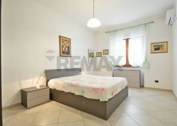 Camera Matrimoniale - Appartamento via Gramsci
 
8, Quartu Sant'Elena - foto 22