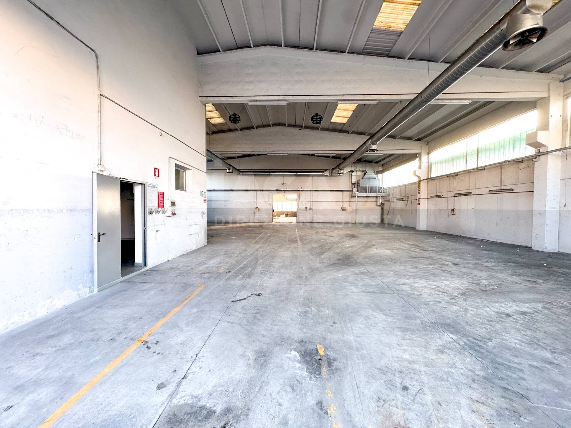 Foto 2 - Shed Vimercate - photo 2