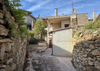 Foto 1 - Casa indipendente Via Verdi
 
1, Villasalto - foto 1