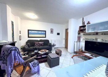 Salone - Three-room apartment via Antonio Vivaldi, Borgomanero - photo 2