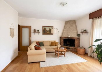 Foto 8 - Stabile - Palazzo Viale Valzella
 
2, Ardesio - foto 8