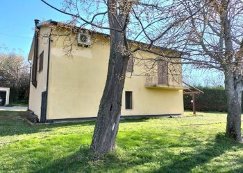 Giardino - Rustico via Croce del Monte, Osimo - foto 2