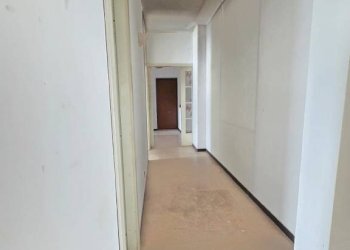 Corridoio - Appartamento via Malta, 36/8, Torino (zona San Paolo) - foto 5