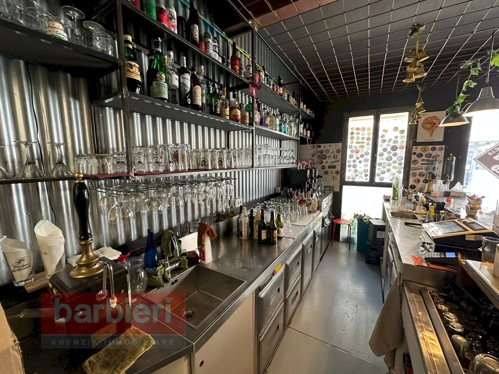 Foto 1 - Attività Commerciale via Cavour
 
8, Cervia - foto 1