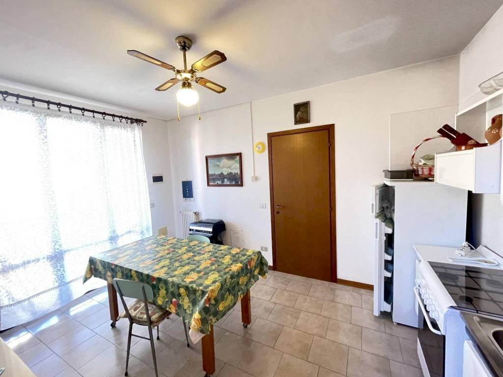 Soggiorno - Three-room apartment viale dei Gelsi, Ravenna (neighborhood Porto Corsini) - photo 2