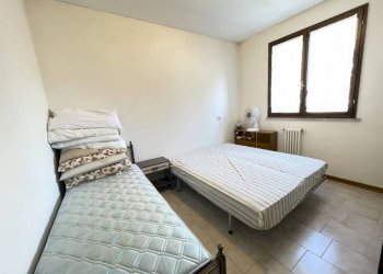 Camera da letto - Trilocale viale dei Gelsi, Ravenna (zona Porto Corsini) - foto 7